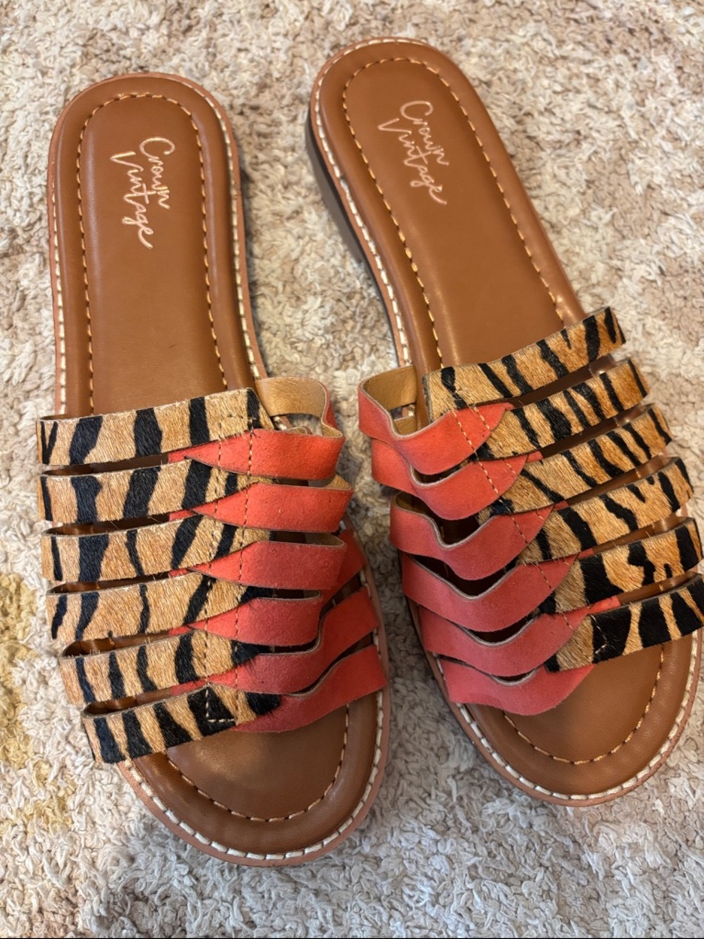 Crown Vintage Tiger Print & Coral Slide Sandals NEW!